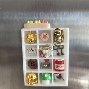 White Miniature Trinketshelf Magnet With Assorted Trinkets